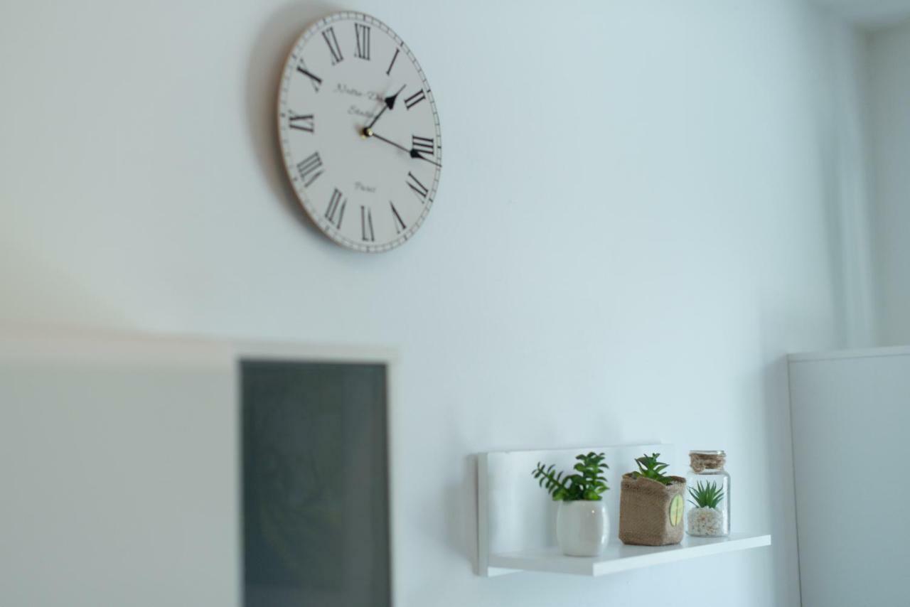 Apartmani Admiral Viskovo ภายนอก รูปภาพ