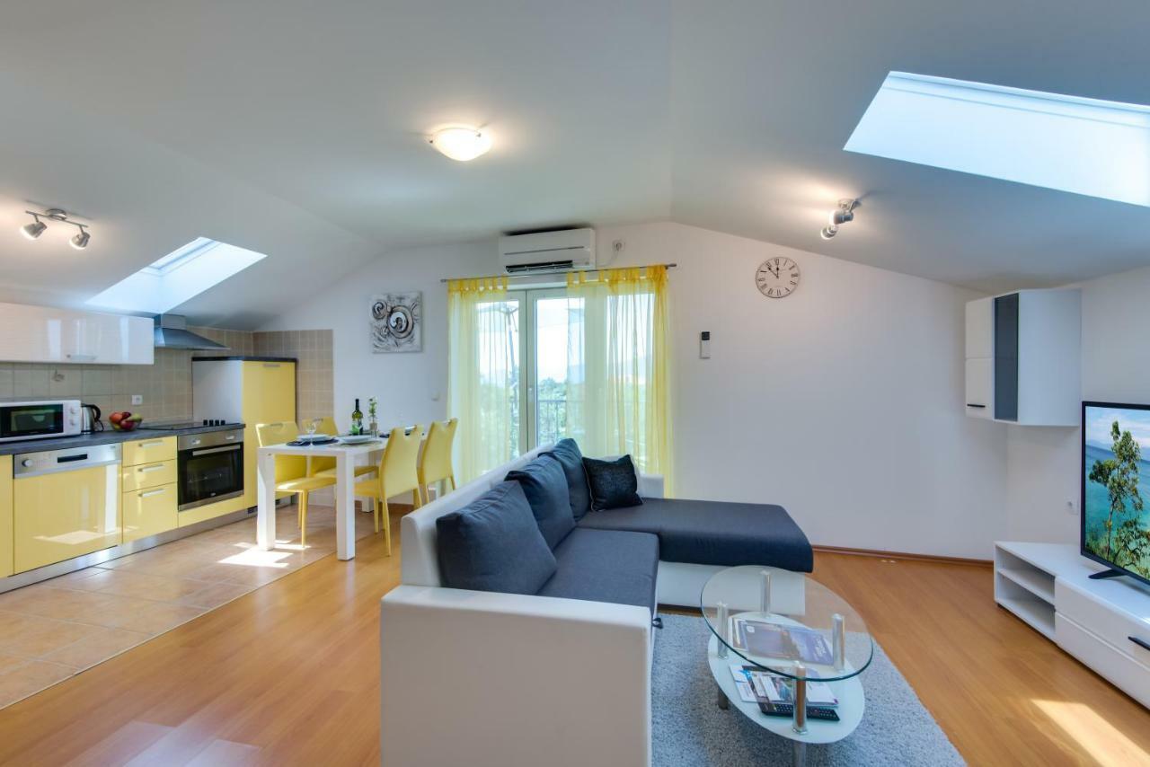 Apartmani Admiral Viskovo ภายนอก รูปภาพ