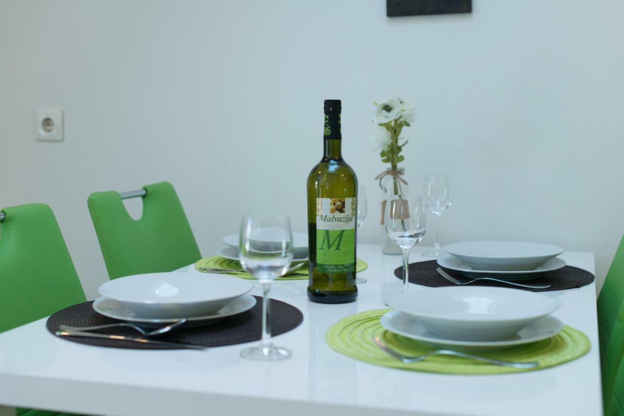 Apartmani Admiral Viskovo ภายนอก รูปภาพ