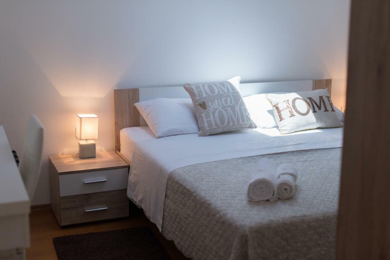 Apartmani Admiral Viskovo ภายนอก รูปภาพ